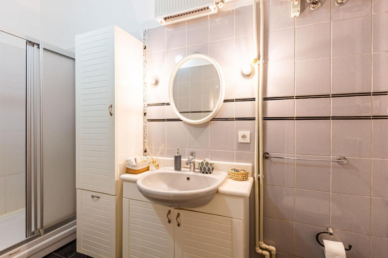 Historical Flat With A Lovely Sea View In Beyoglu Istanbul Luaran gambar